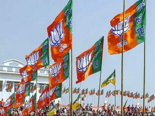 BJP mulling disciplinary action against dissenting Manipur MLAs