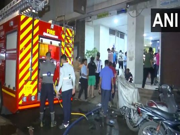 Massive fire breaks out in Mumbai building, no injuries reported