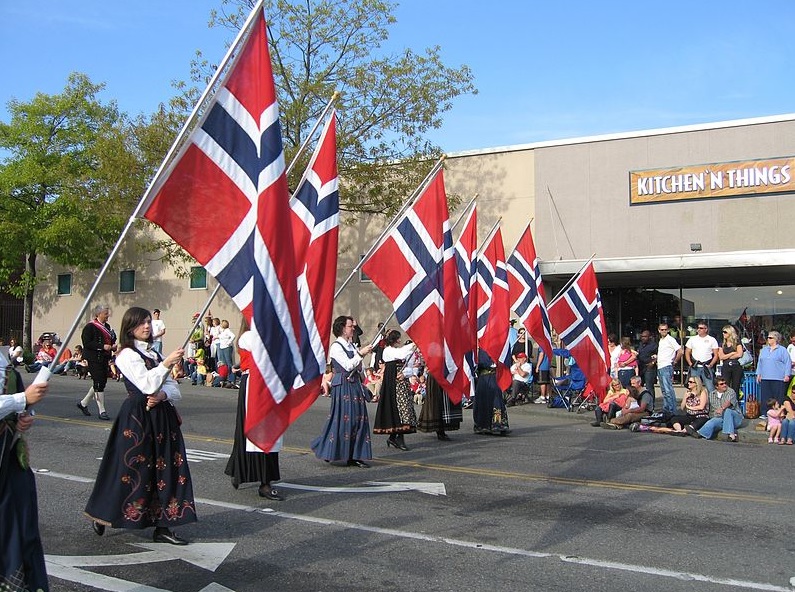 Google doddle on Norwegian flag to tribute Norway's Constitution Day