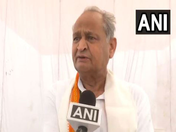 Ashok Gehlot Criticizes PHED Minister Over Water Crisis