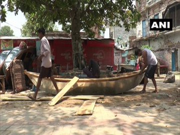 Boat artisans suffer hardship in Kanpur amid COVID-19