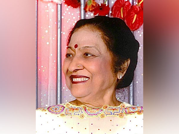 Hrithik Roshan's maternal grandmother passes away 