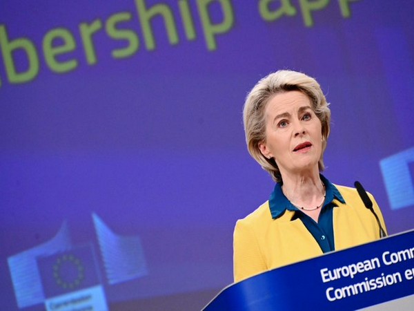 European Commission recommends EU 'candidate status' for Ukraine