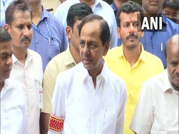 Telangana CM, Guv visit Badrachalam to review flood situation