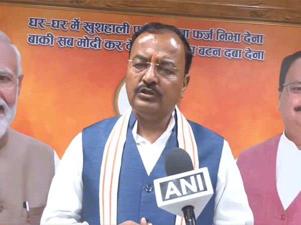 UP Deputy CM Accuses SP Chief of Being a Congress 'Pawn'