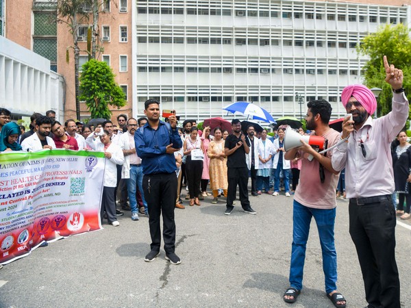 Nationwide Medical Protests Erupt Over Kolkata Doctor's Tragic Death ...