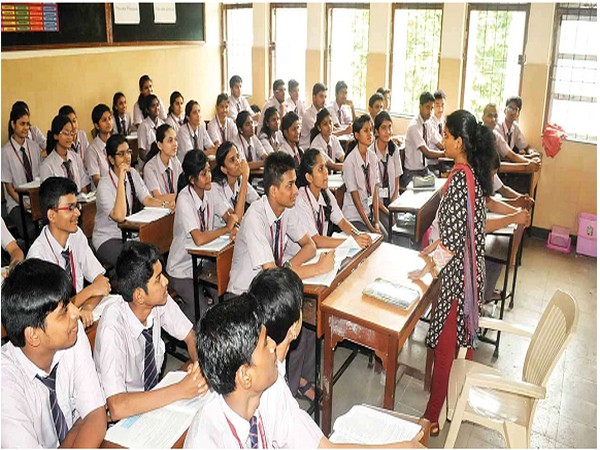 Maharashtra minister visits Delhi govt schools to understand education model
