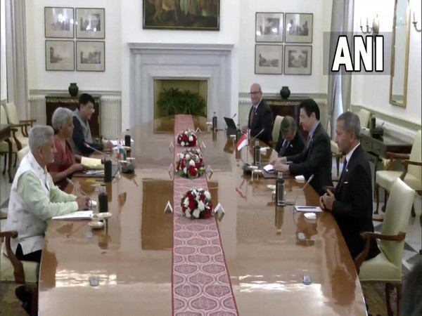 India-Singapore Ministerial Roundtable in Delhi to boost economic cooperation