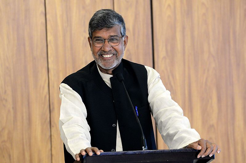 Satyarthi meets Pope seeking law against online child sexual abuse