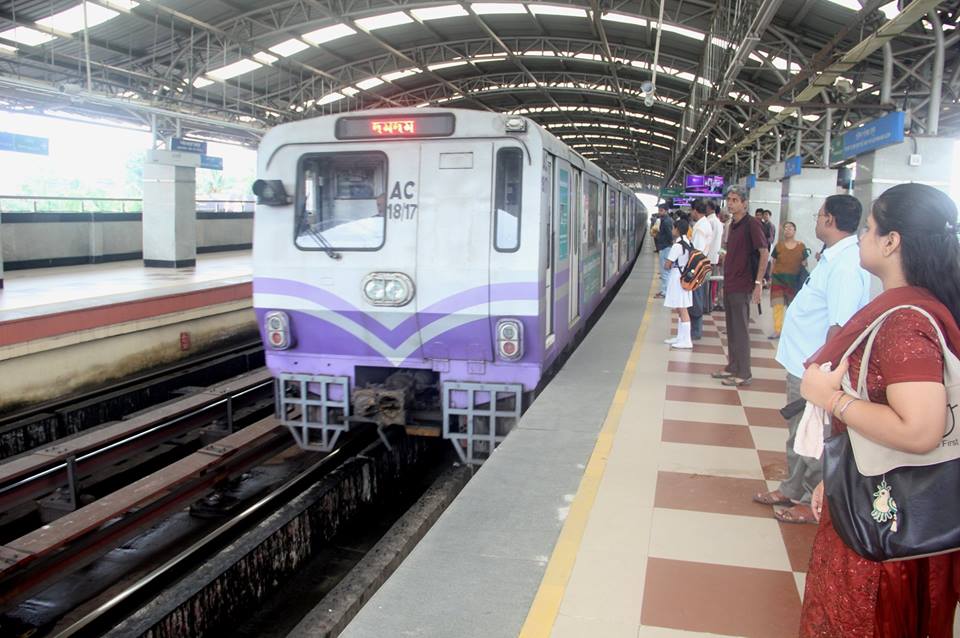 Young man attempted suicide in Kolkata Metro