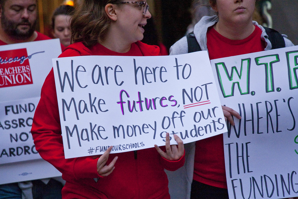 UPDATE 1-'We are hopeful': Chicago teachers picket on 10th day of strike