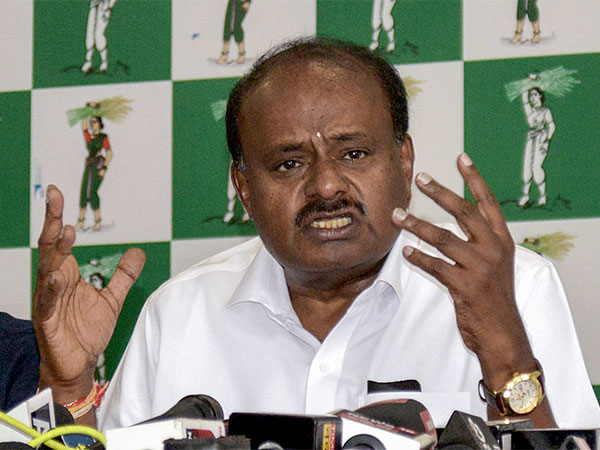 Kumaraswamy Criticizes Karnataka Government Over KIOCL Worker Layoffs