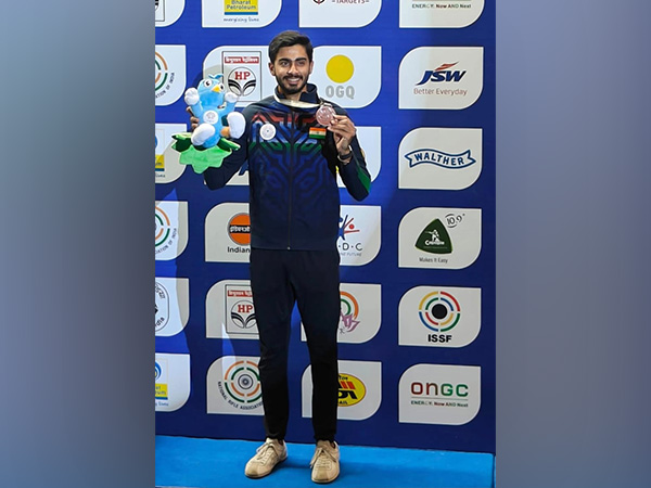 Jaipur Heroes Shine: Vivaan Kapoor and Anantjeet Singh Strike Medals at ISSF World Cup