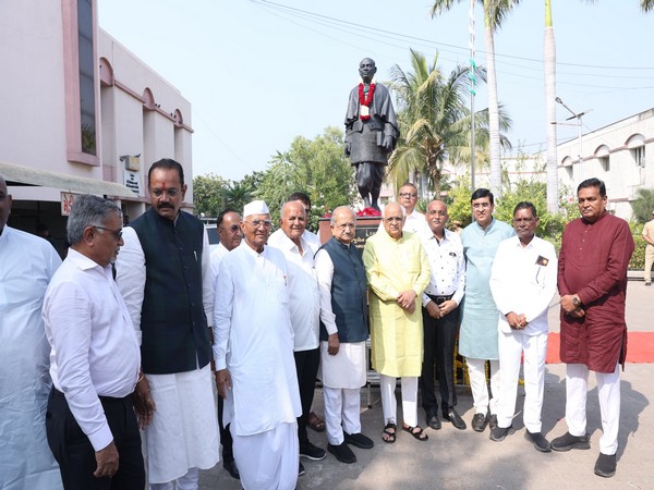 Gujarat CM Bhupendra Patel Visits RMS Hospital, Pays Tribute to Sardar Patel