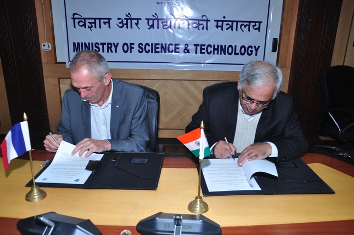 CSIR and CNRS France sign Mou to support scientific, technological research