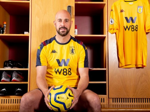 Pepe Reina willing to give everything for Aston Villa