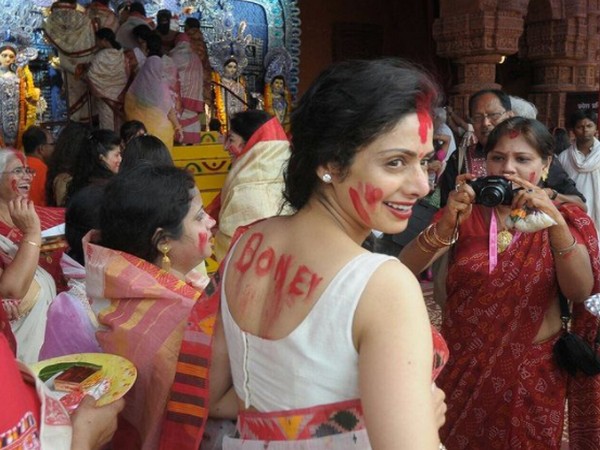 Sridevi looks stunning in throwback picture, flaunts 'Boney' written on her back
