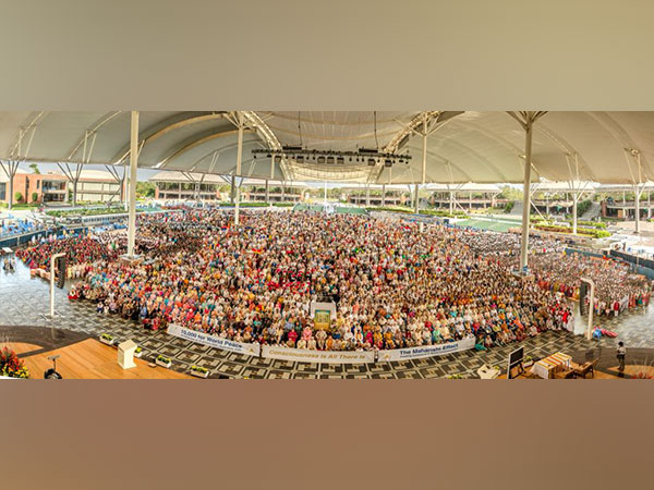 Spiritual and Health Leaders of India Unite in Praise of Assembly of 10,000 for World Peace