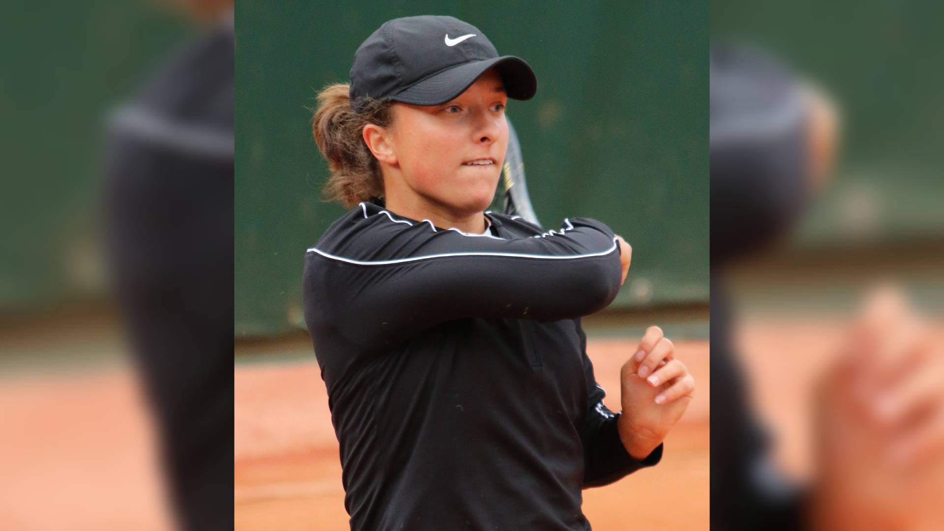 Tennis-Swiatek outlasts Sabalenka in marathon final to win Madrid Open