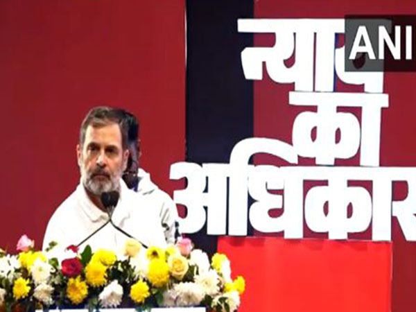 Rahul Gandhi Criticizes RSS Chief's Independence Day Remarks