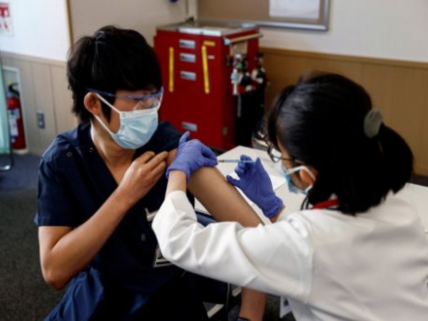 Japan to vaccinate 40,000 healthcare workers in first phase of COVID-19 vaccination drive