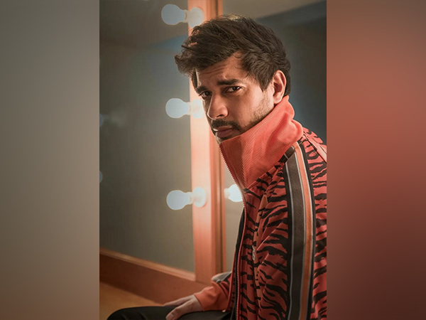 Tahir Raj Bhasin launches his own chat show 