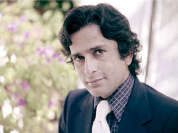 Birth Anniversary Special: From 'Sharmeelee' to 'Trishul', Shashi Kapoor glides into each character seamlessly