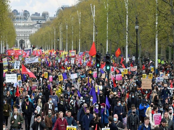 Protests in London against illegal migration Bill 