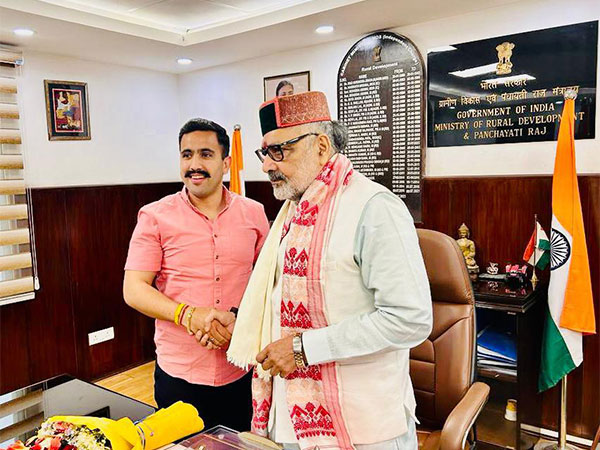 Himachal minister Vikramaditya Singh meets Union Minister Giriraj Singh, urges for speedy sanction of PMGSY projects