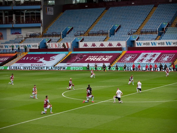 Black Lives Matter protests: Sheffield United, Aston Villa players take a knee to send 'strong message' of unity