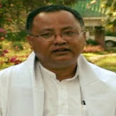 Manipur Health minister gives medical kits to truck drivers