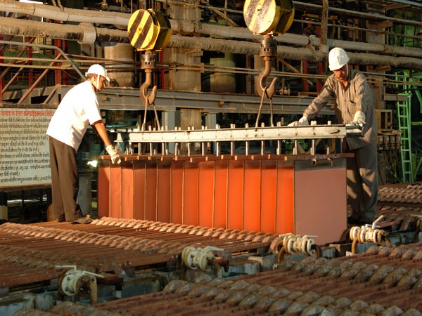 Hindustan Copper signs MoU with Hindalco for supply of copper concentrate