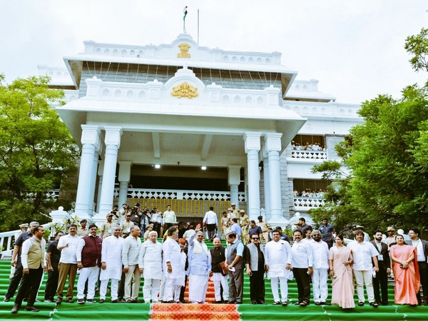 Karnataka Waqf Board Approves Women's Pre-Graduate Colleges in 15 Districts