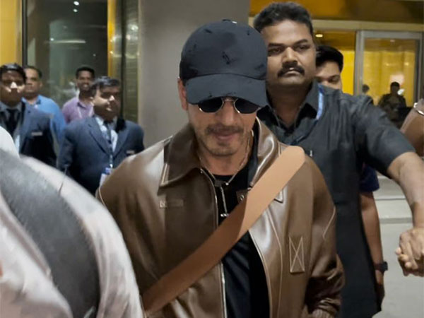 Shah Rukh Khan showcases effortless style as he touches down in Mumbai