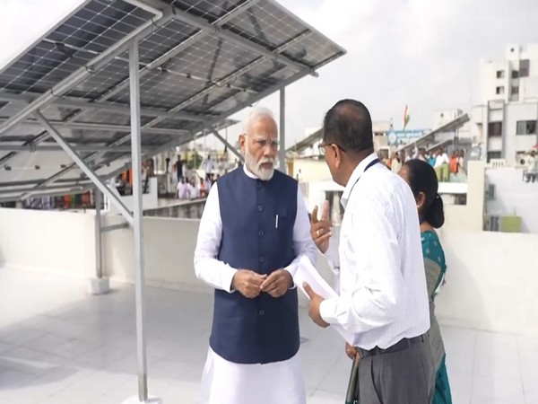 PM Modi Highlights Benefits of PM Surya Ghar Muft Bijli Yojana During Gujarat Visit