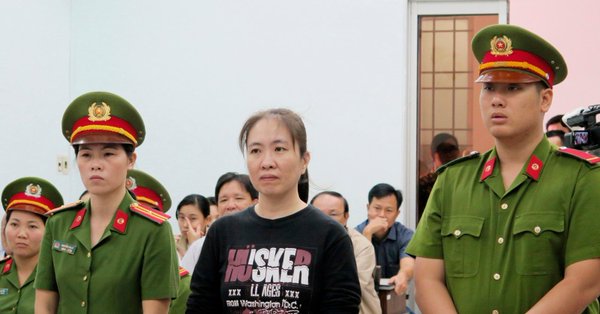 UPDATE 5-Freed Vietnamese dissident 'Mother Mushroom' arrives in U.S. -sources