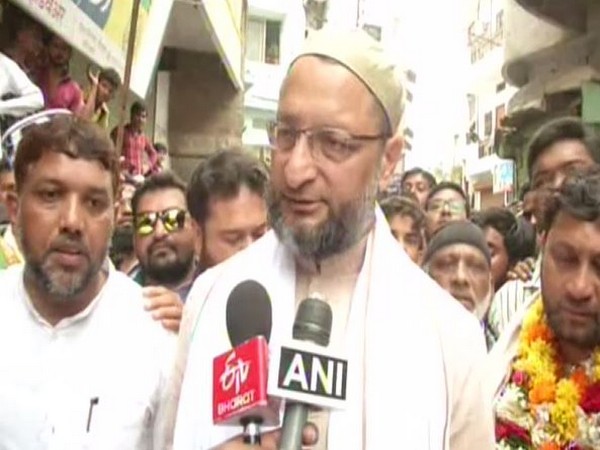 If you want to give Bharat Ratna, then give it to Sukhdev, Rajguru, Bhagat Singh: Owaisi