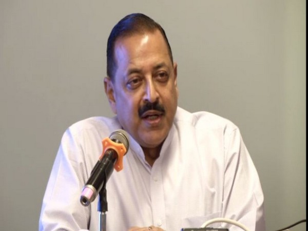 IRS Officers calls on Dr. Jitendra Singh to discuss service-related issues 