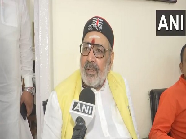 Giriraj Singh Criticizes Akhilesh Yadav Over Silence on Bahraich Incident