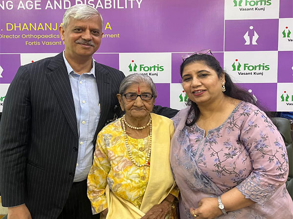 97-Year-Old Becomes Beacon of Hope Post Double Knee Replacement in Delhi