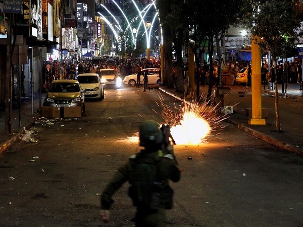 57 Palestinians injured in clashes with Israeli troops in Jerusalem: Reports