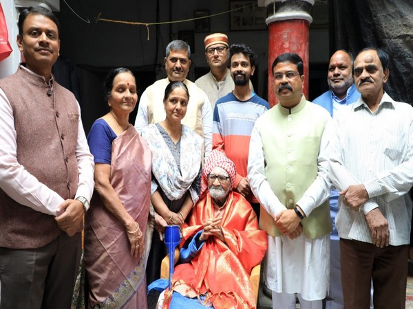 Union Minister Dharmendra Pradhan meets family of Tamil poet Subramania Bharathiyar in Varanasi