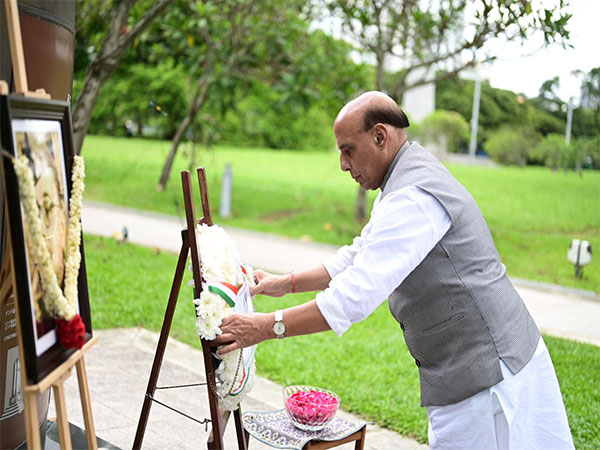 Union Defence Minister Rajnath Singh visits Singapore