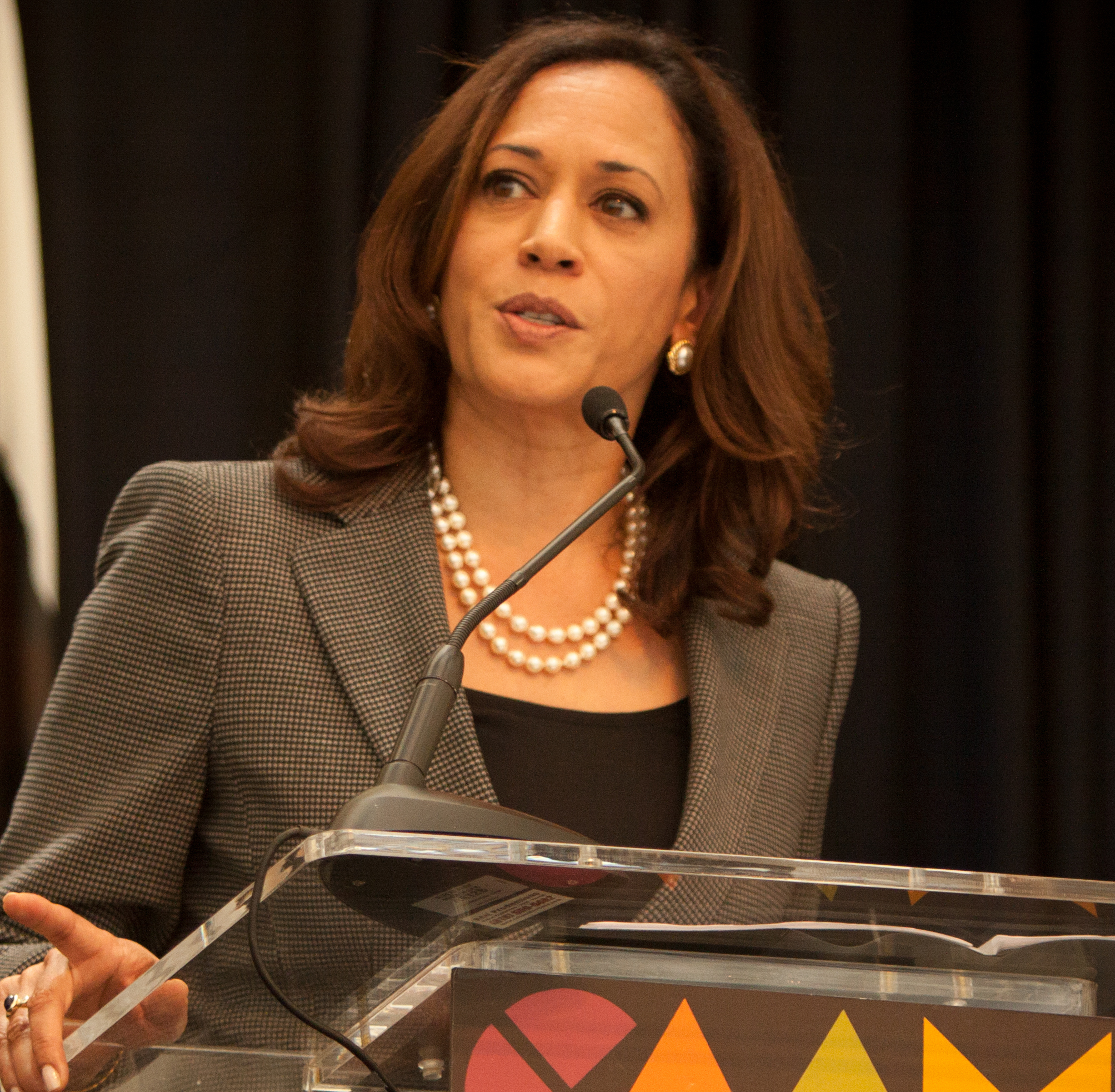 Indian-origin senator Kamala Harris to choose Baltimore for presidential campaign