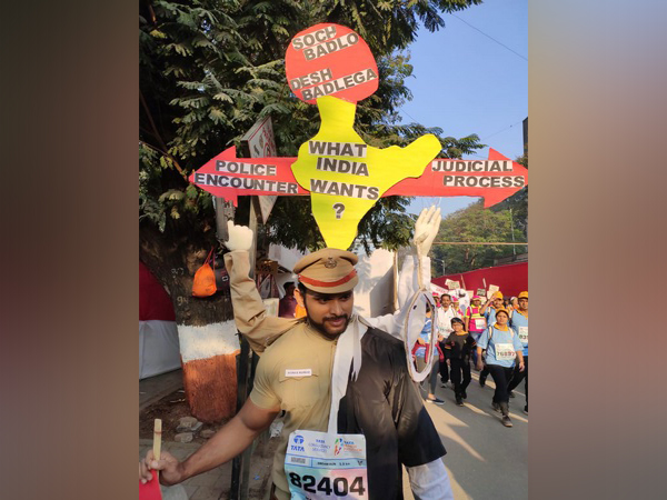 Mumbai Marathon: Runners spread awareness regarding various social issues