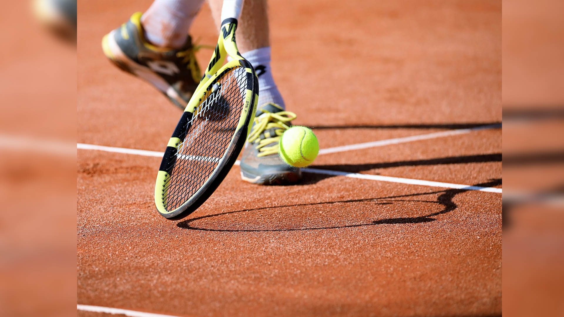 Tennis-Wimbledon junior runner-up Bartunkova suspended for doping violation
