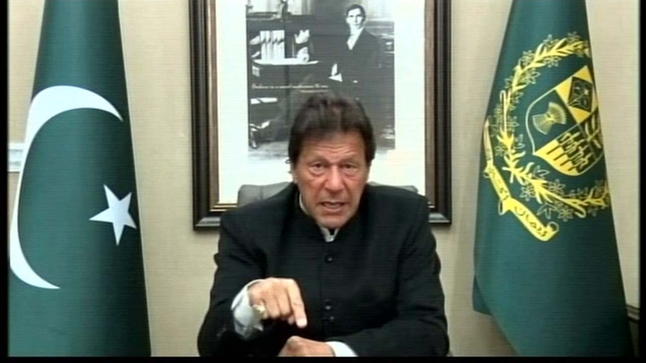 Pakistan PM Imran Khan urges India to give peace a chance