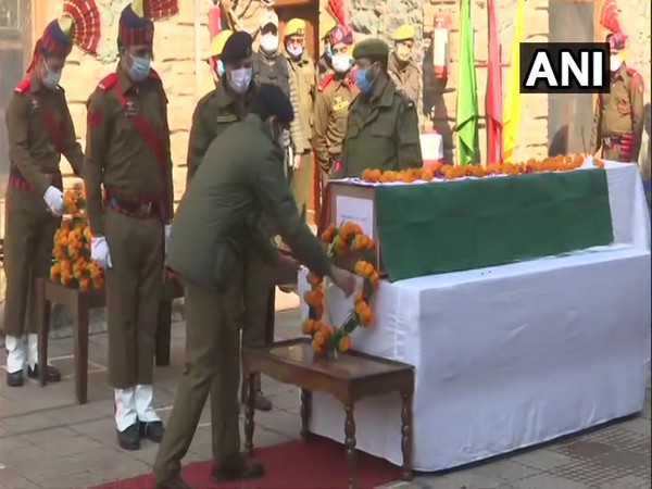 Wreath laying ceremony of SPO killed in Budgam encounter held in J-K's Srinagar