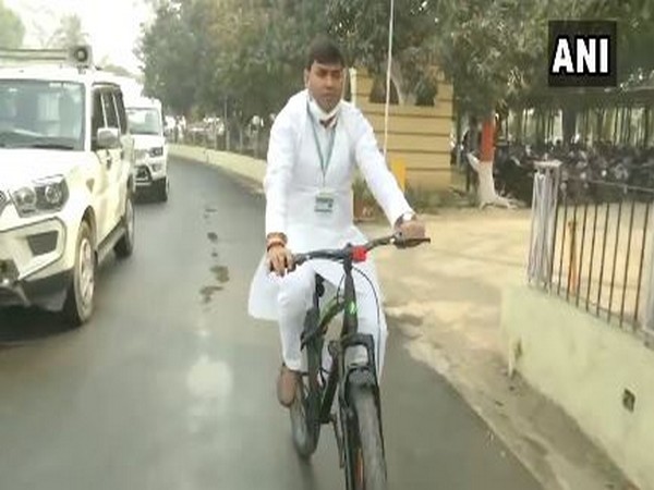 RJD MLA rides bicycle to Bihar State Assembly to protest rising fuel prices