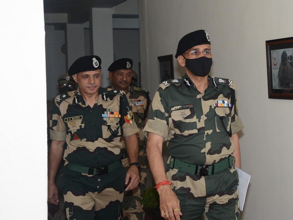 J-K: BSF DG visits international border in RS Pura, reviews security preparations